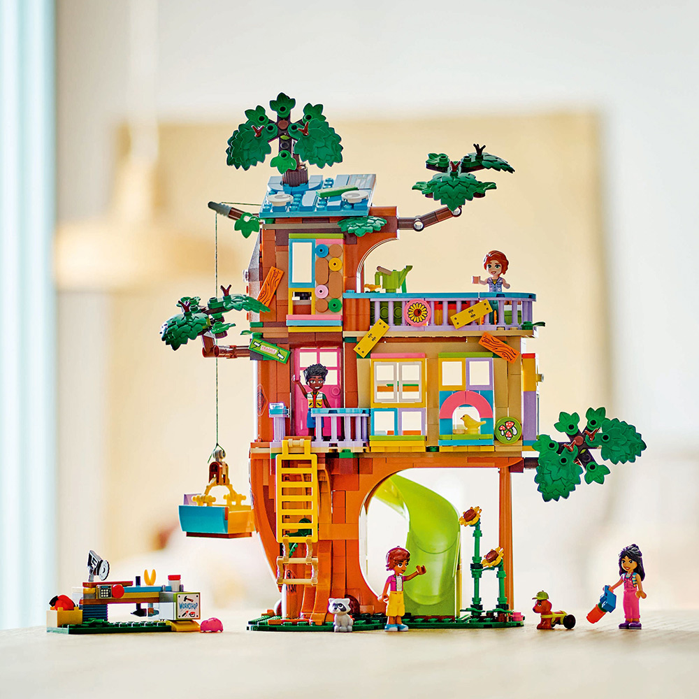 LEGO 42652 KOSELIG HYTTE I VENNSKAPSTREE - Ringo.no